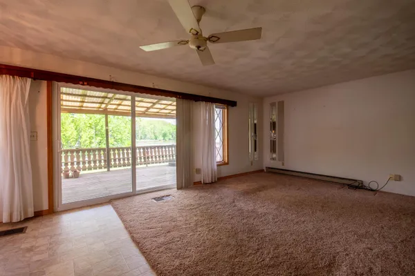 $185,000 | 1839 West 1st Street, Dixon, IL 61021