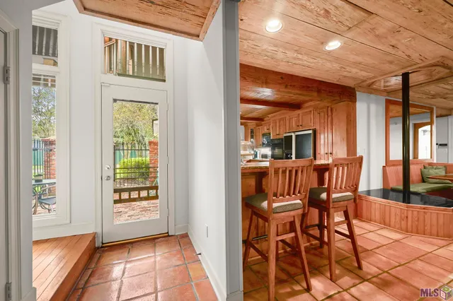 $1,280,000 | 332 Fulwar Skipwith Road, Baton Rouge, LA 70810