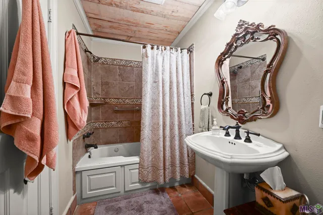 $1,280,000 | 332 Fulwar Skipwith Road, Baton Rouge, LA 70810