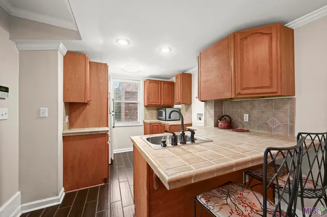 $1,280,000 | 332 Fulwar Skipwith Road, Baton Rouge, LA 70810