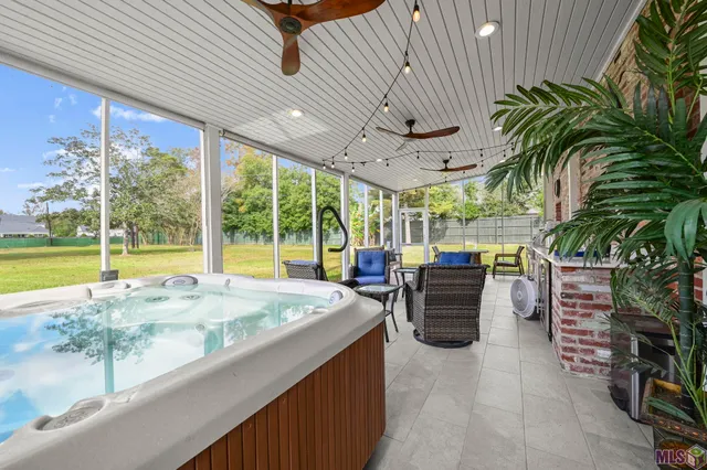 $1,280,000 | 332 Fulwar Skipwith Road, Baton Rouge, LA 70810