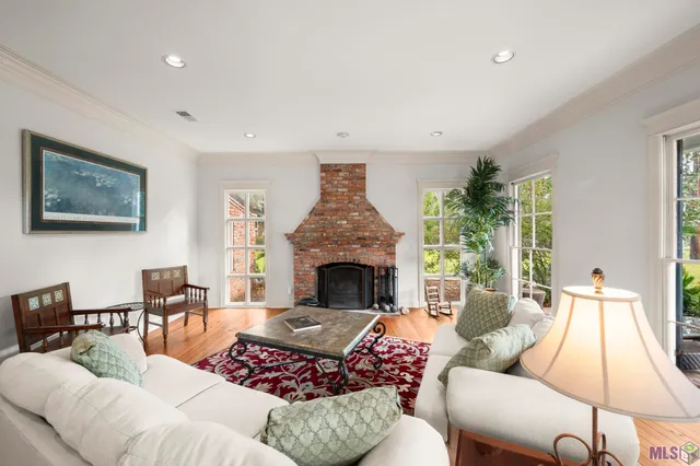 $1,280,000 | 332 Fulwar Skipwith Road, Baton Rouge, LA 70810