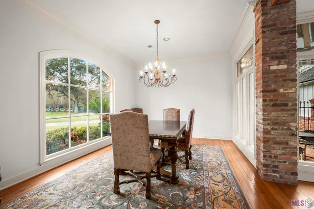 $1,280,000 | 332 Fulwar Skipwith Road, Baton Rouge, LA 70810