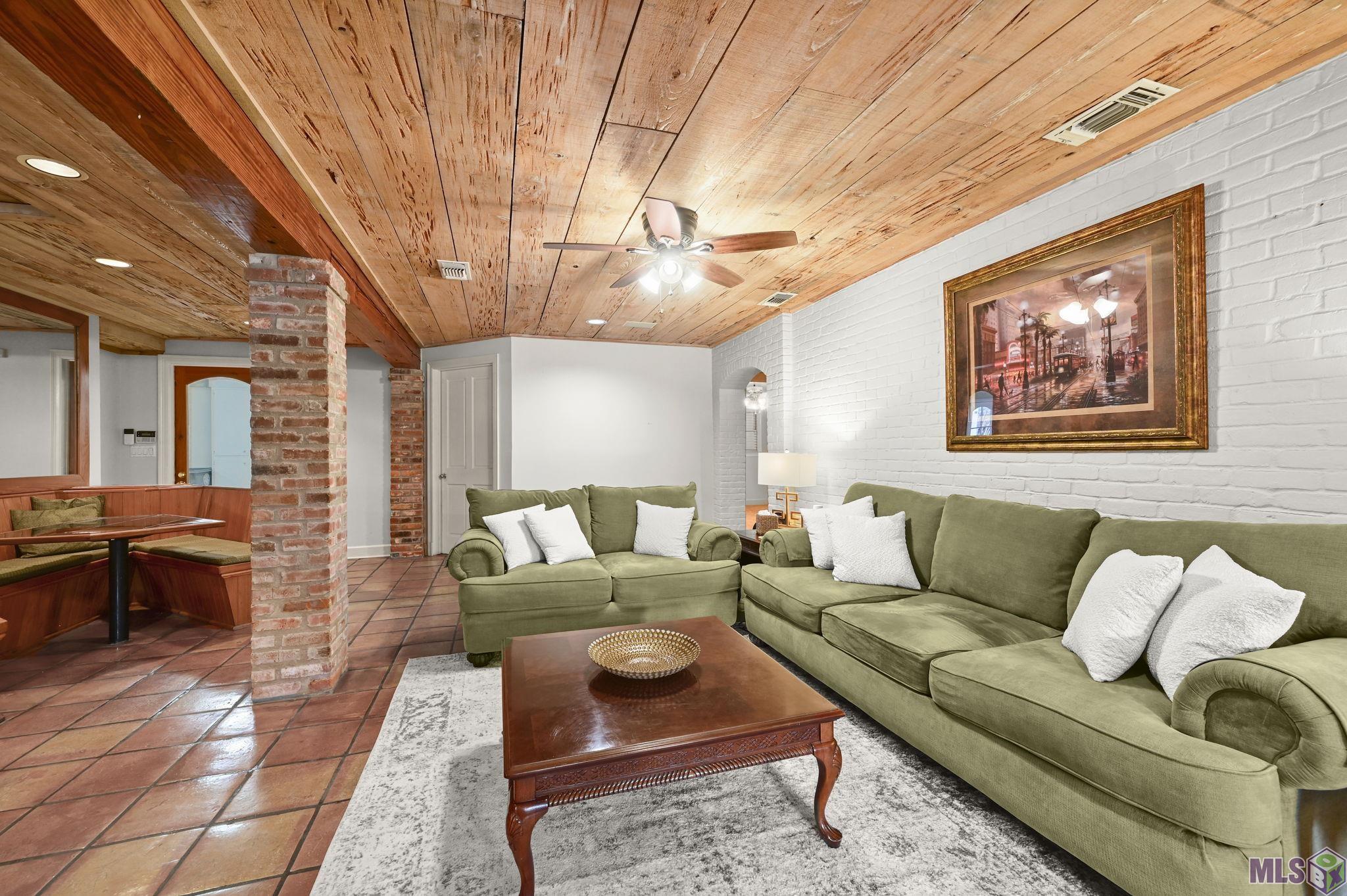 332 Fulwar Skipwith Road Baton Rouge, LA 70810 - Photo 10 of 60