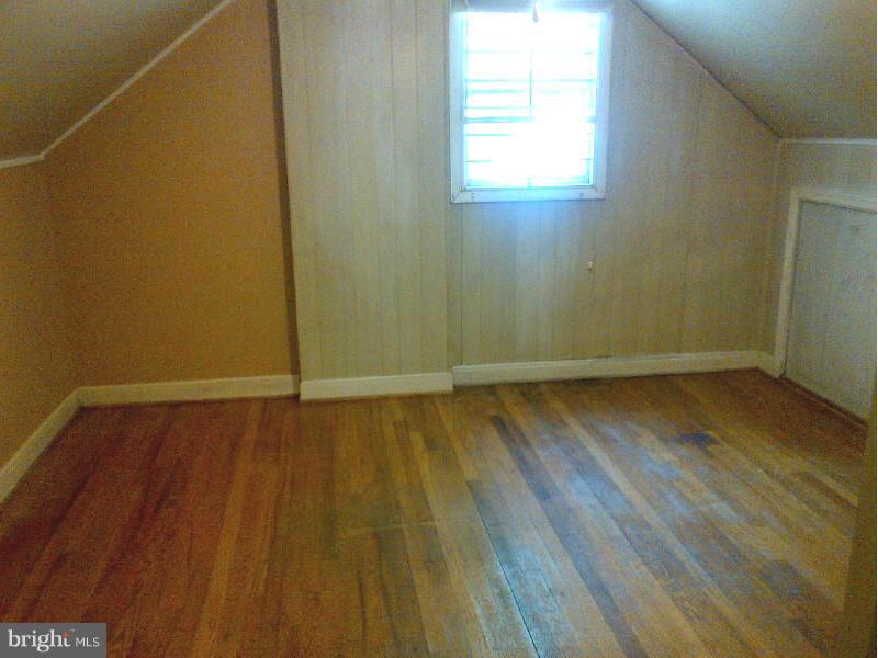 5720 Onnen Road Baltimore, MD 21206 - Photo 15 of 26 Bedroom