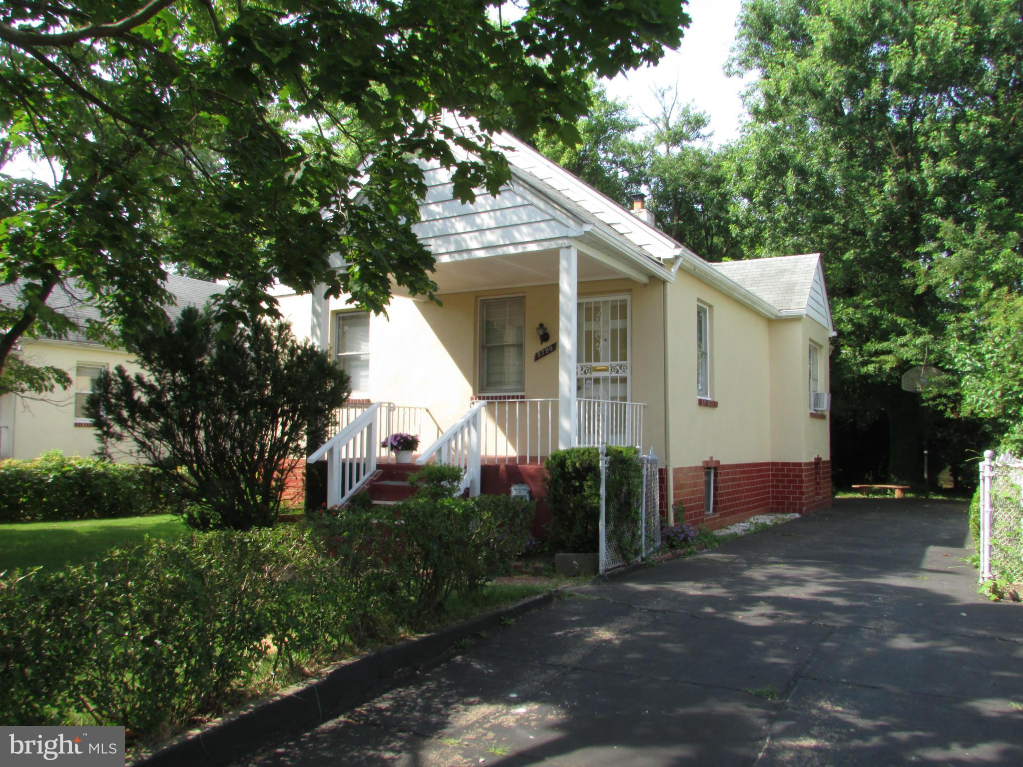5720 Onnen Road Baltimore, MD 21206 - Photo 3 of 26 Exterior (Front)