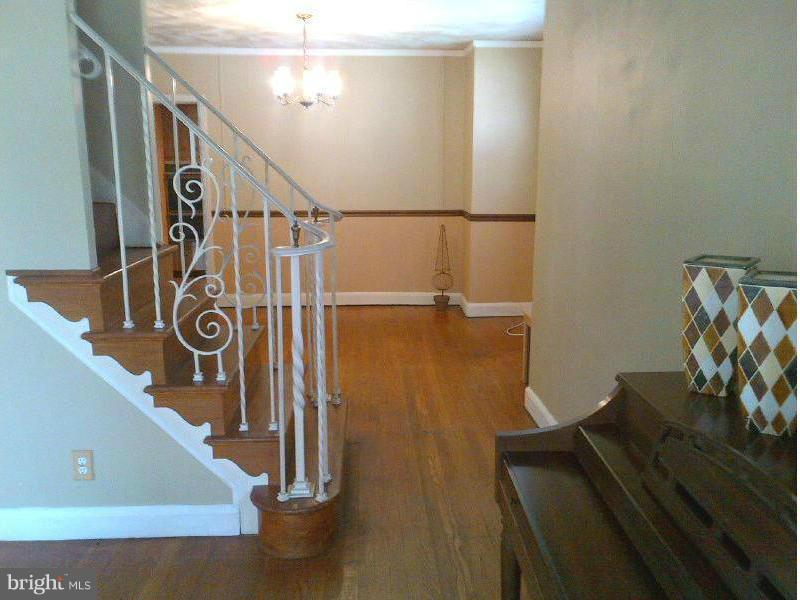 5720 Onnen Road Baltimore, MD 21206 - Photo 5 of 26 Dining Room