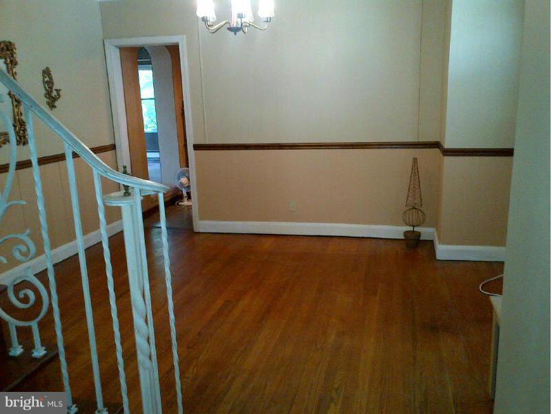 5720 Onnen Road Baltimore, MD 21206 - Photo 6 of 26 Dining Room