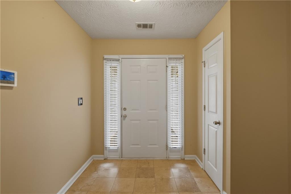 1014 Maple Leaf Ridge Jonesboro, GA 30238 - Photo 7 of 34