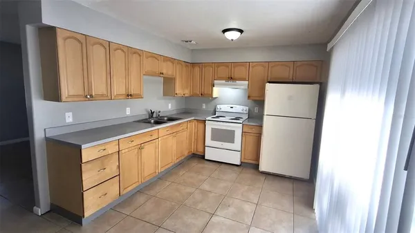 $1,795 | 4720 Lighthouse Circle, Orlando, FL 32808