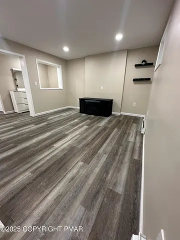 $2,100 | 205 Victory Lane, Long Pond, PA 18334