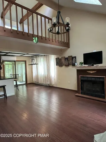 $2,100 | 205 Victory Lane, Long Pond, PA 18334