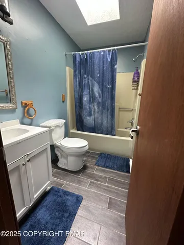 $2,100 | 205 Victory Lane, Long Pond, PA 18334