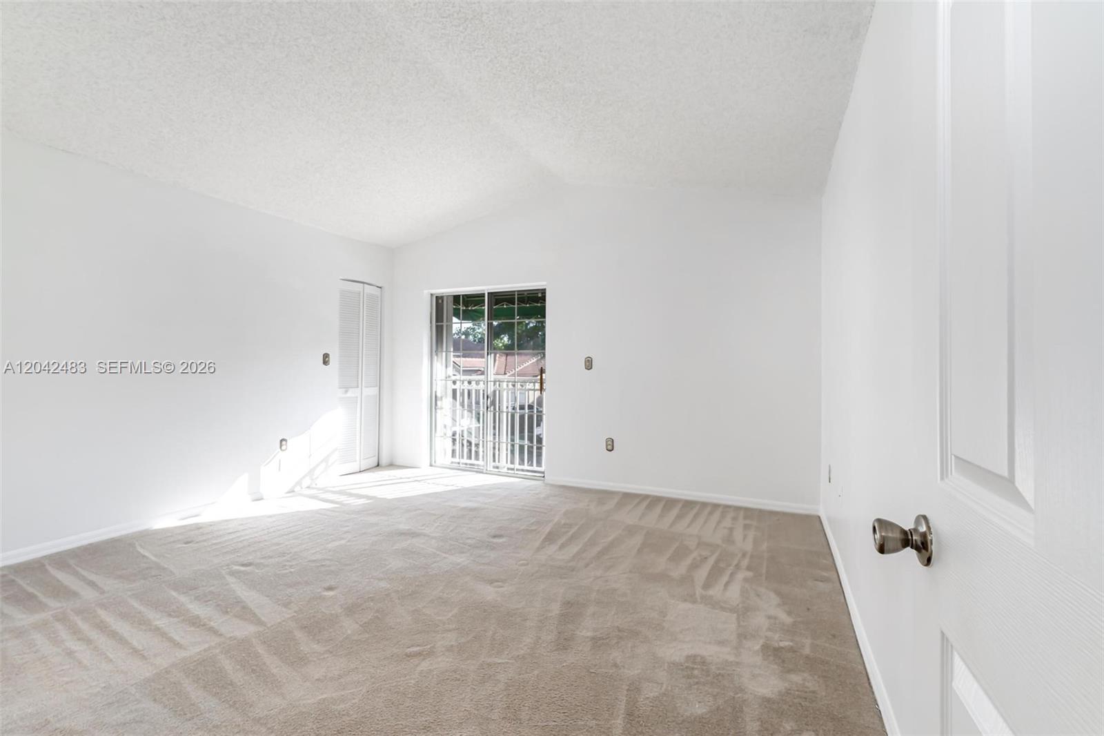 4671 Southwest 154th Place Miami, FL 33185 - Photo 19 of 31