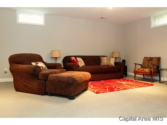 708 Cherokee Drive Springfield, IL 62711 - Photo 16 of 18