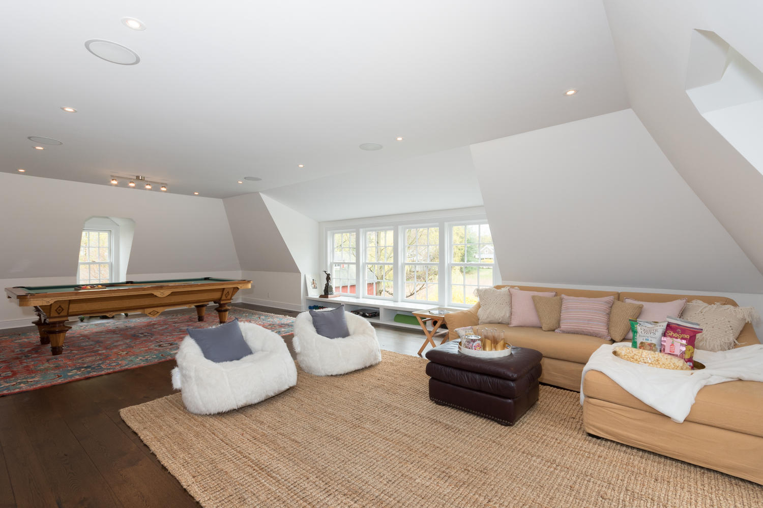 112 5 Mile River Road Darien, CT 06820 - Photo 23 of 34 a living room with furniture and a window