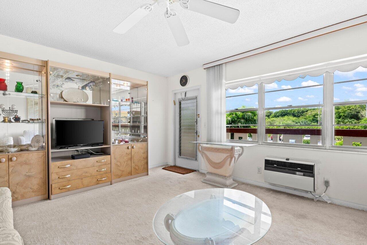 105 Brighton C Boca Raton, FL 33434 - Photo 14 of 23 105BrightonC-BocaRaton-FL-33434-SMALL