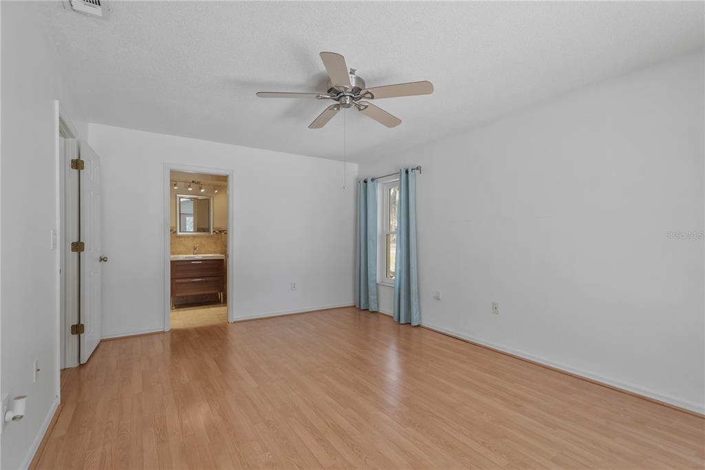 10220 Swanson Court Spring Hill, FL 34608 - Photo 14 of 30