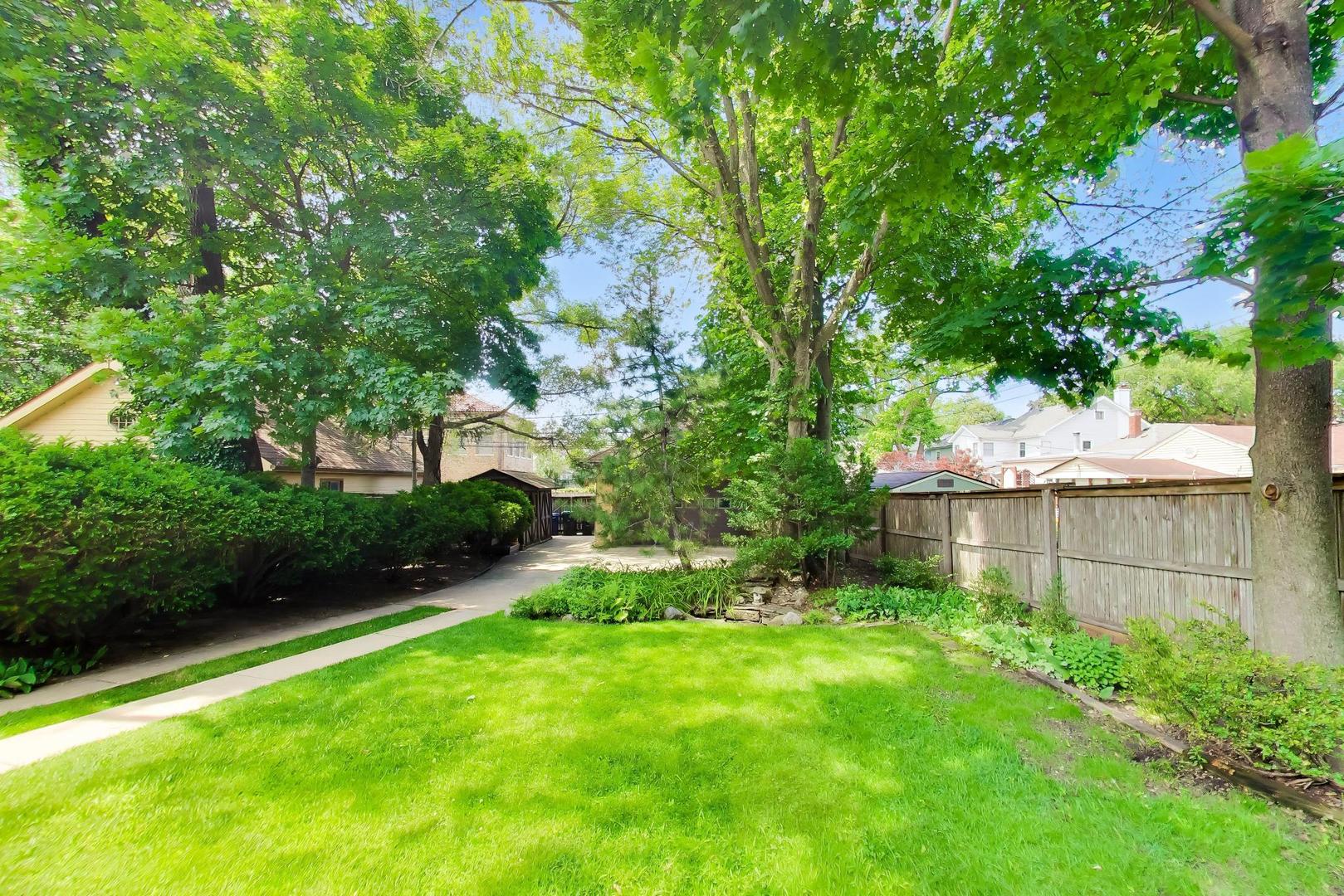 612 Ridge Avenue Evanston, IL 60202 - Photo 29 of 30 Gallery Image 29