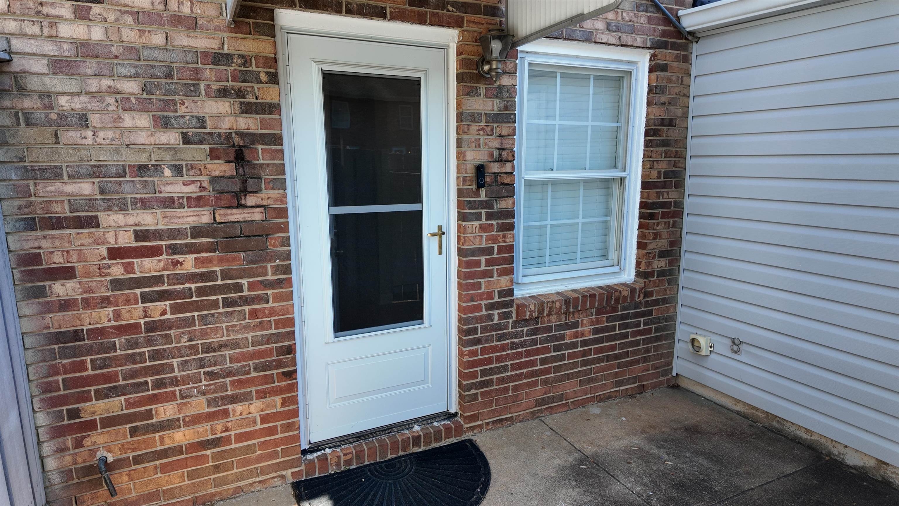 1462 Dover Road Spartanburg, SC 29301 - Photo 3 of 30 Welcoming, private entrance.