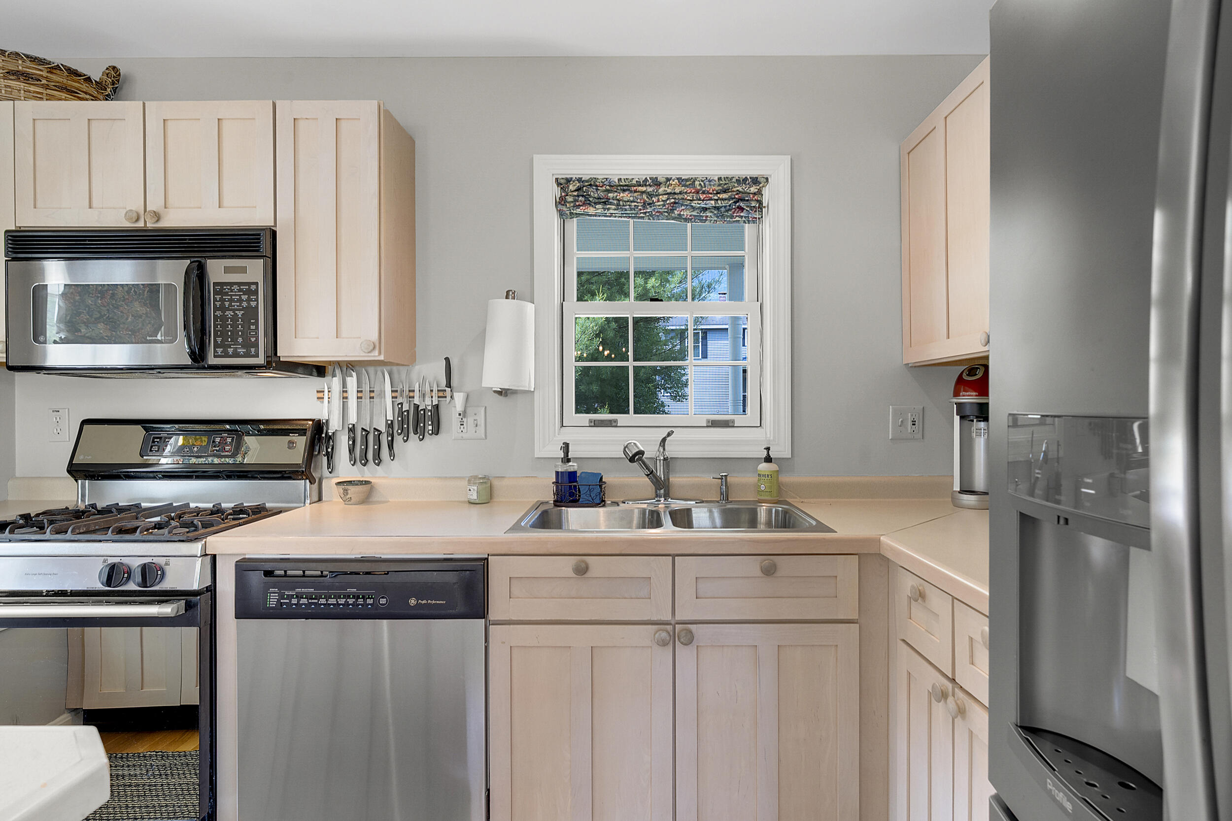 9 Crosby Lane, Unit 1 Newry, ME 04261 - Photo 11 of 65 9_9crosby-2