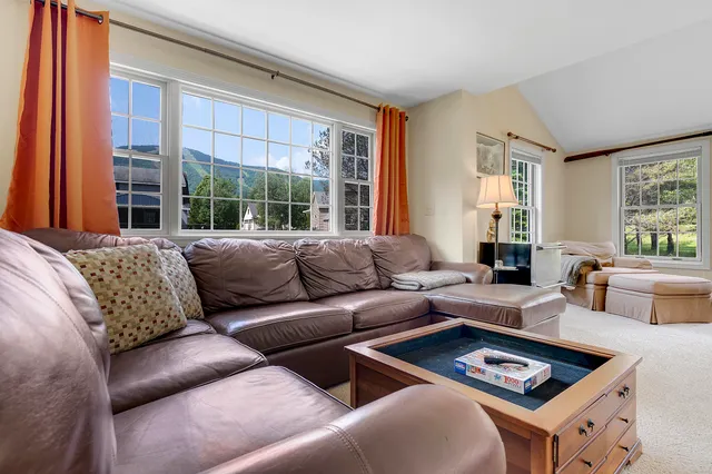 $685,000 | 9 Crosby Lane, Unit 1, Newry, ME 04261