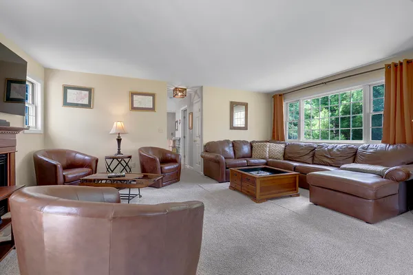 $685,000 | 9 Crosby Lane, Unit 1, Newry, ME 04261