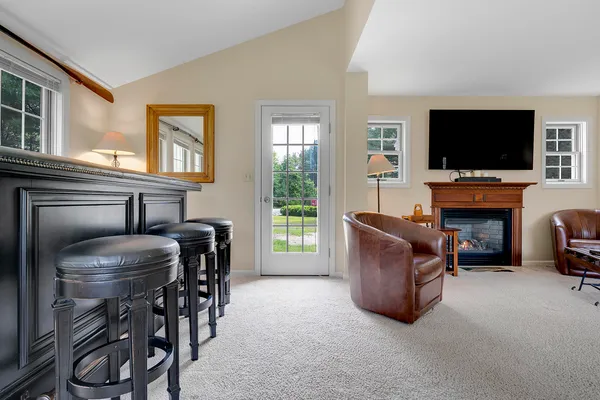 $685,000 | 9 Crosby Lane, Unit 1, Newry, ME 04261