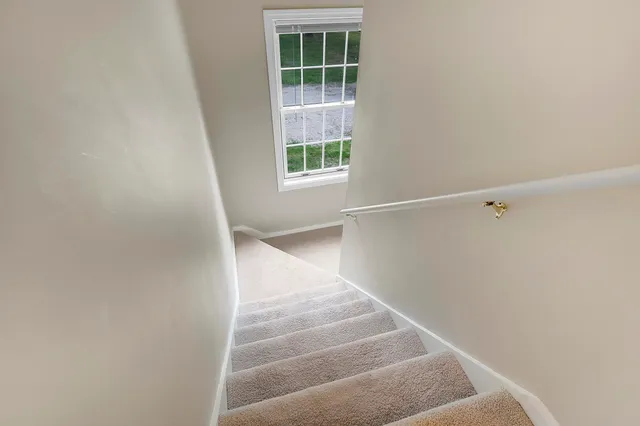 $685,000 | 9 Crosby Lane, Unit 1, Newry, ME 04261