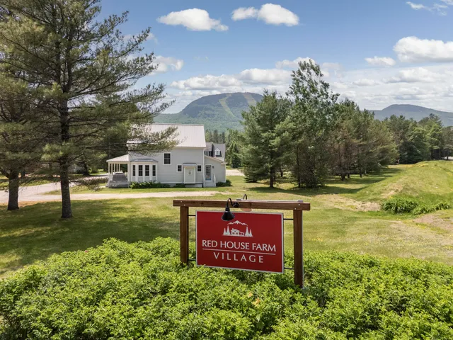 $685,000 | 9 Crosby Lane, Unit 1, Newry, ME 04261