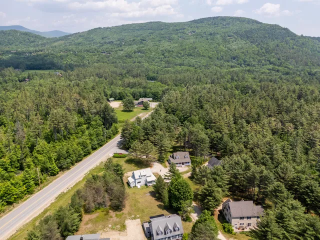 $685,000 | 9 Crosby Lane, Unit 1, Newry, ME 04261