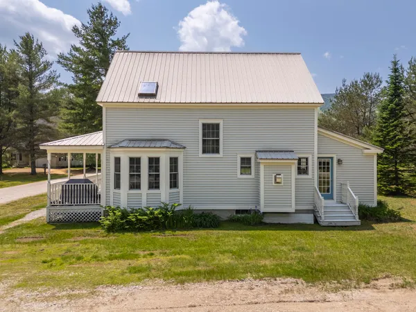 $685,000 | 9 Crosby Lane, Unit 1, Newry, ME 04261