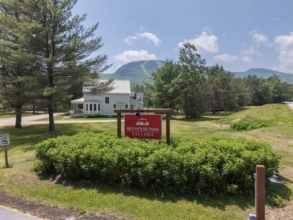 $685,000 | 9 Crosby Lane, Unit 1, Newry, ME 04261