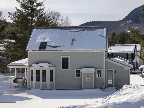 $685,000 | 9 Crosby Lane, Unit 1, Newry, ME 04261