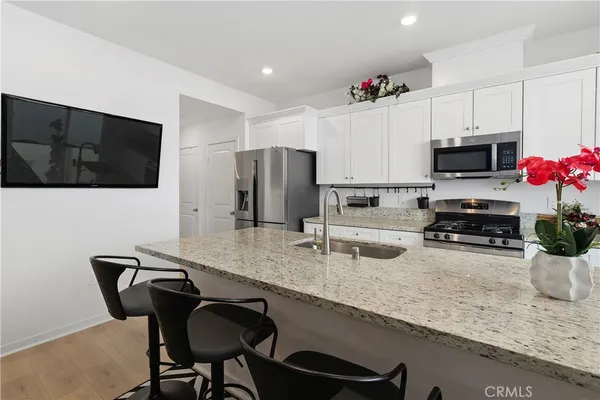 $499,999 | 32612 Manhattan Avenue, Winchester, CA 92596