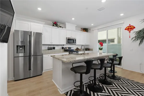 $499,999 | 32612 Manhattan Avenue, Winchester, CA 92596