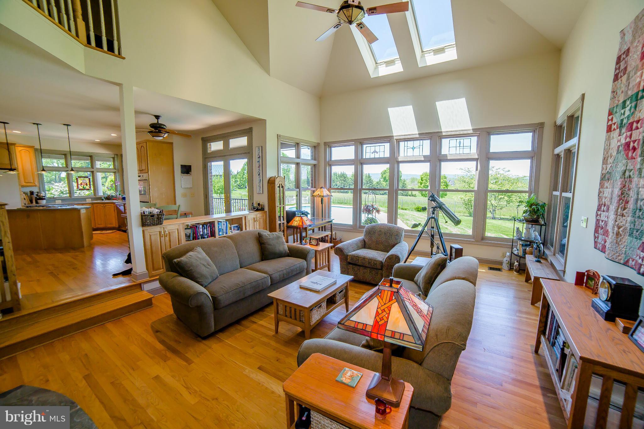 36876 Paxson Road Purcellville, VA 20132 - Photo 11 of 30 Family Room