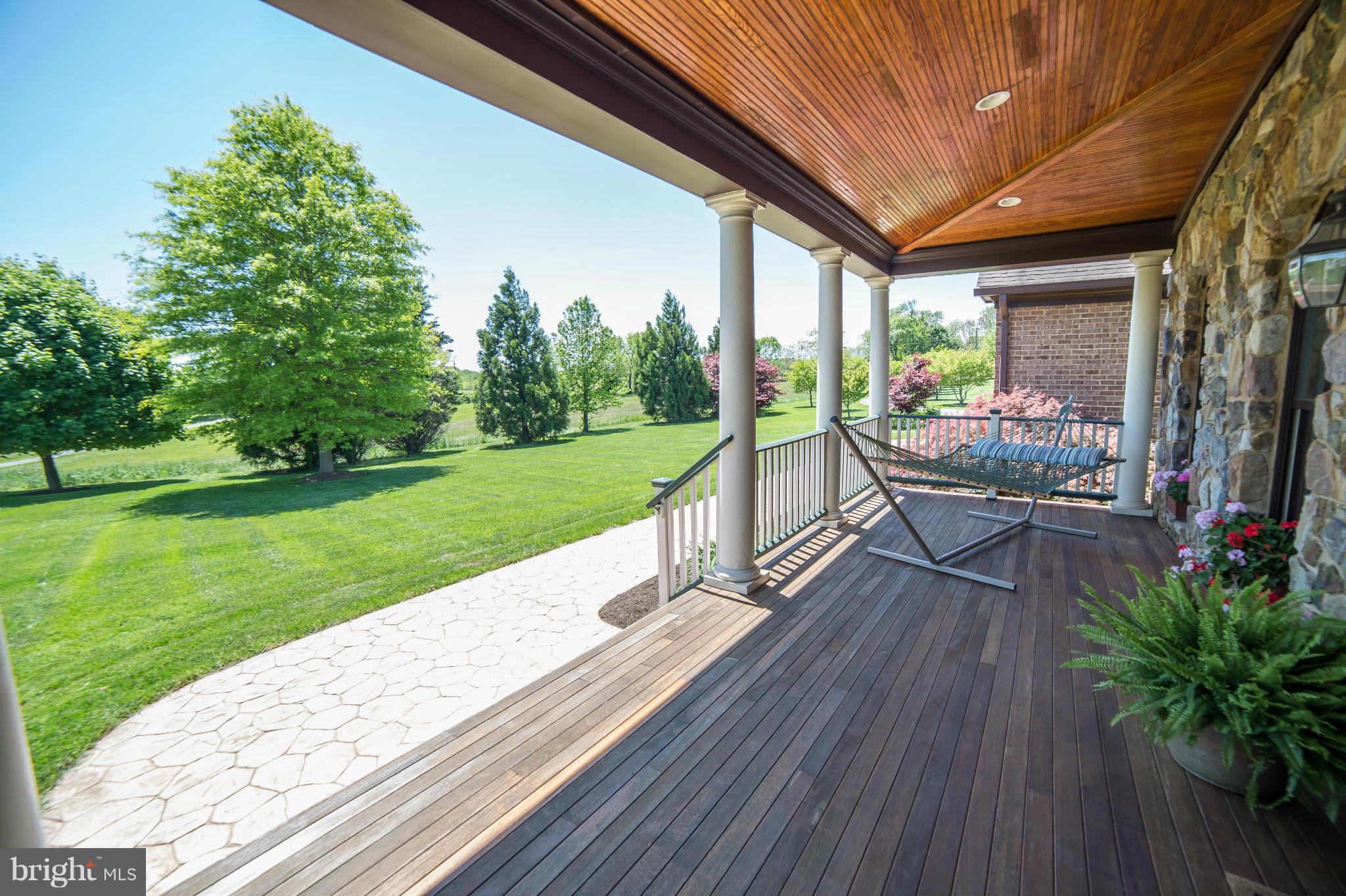 36876 Paxson Road Purcellville, VA 20132 - Photo 3 of 30 Front Porch