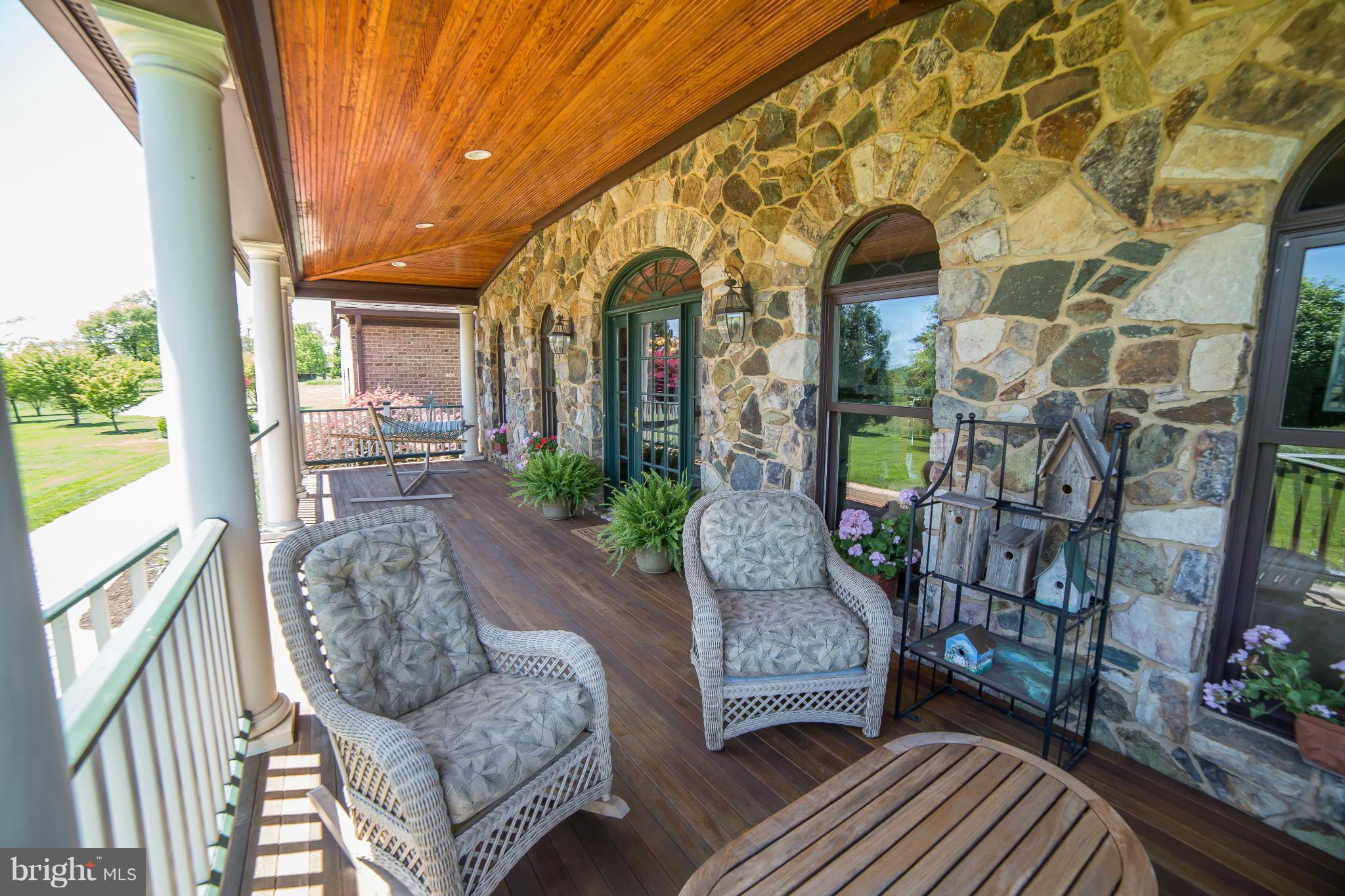 36876 Paxson Road Purcellville, VA 20132 - Photo 4 of 30 Front Porch