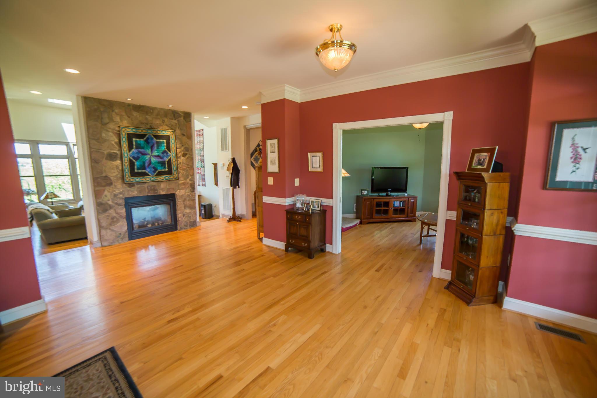 36876 Paxson Road Purcellville, VA 20132 - Photo 7 of 30 Interior (General)