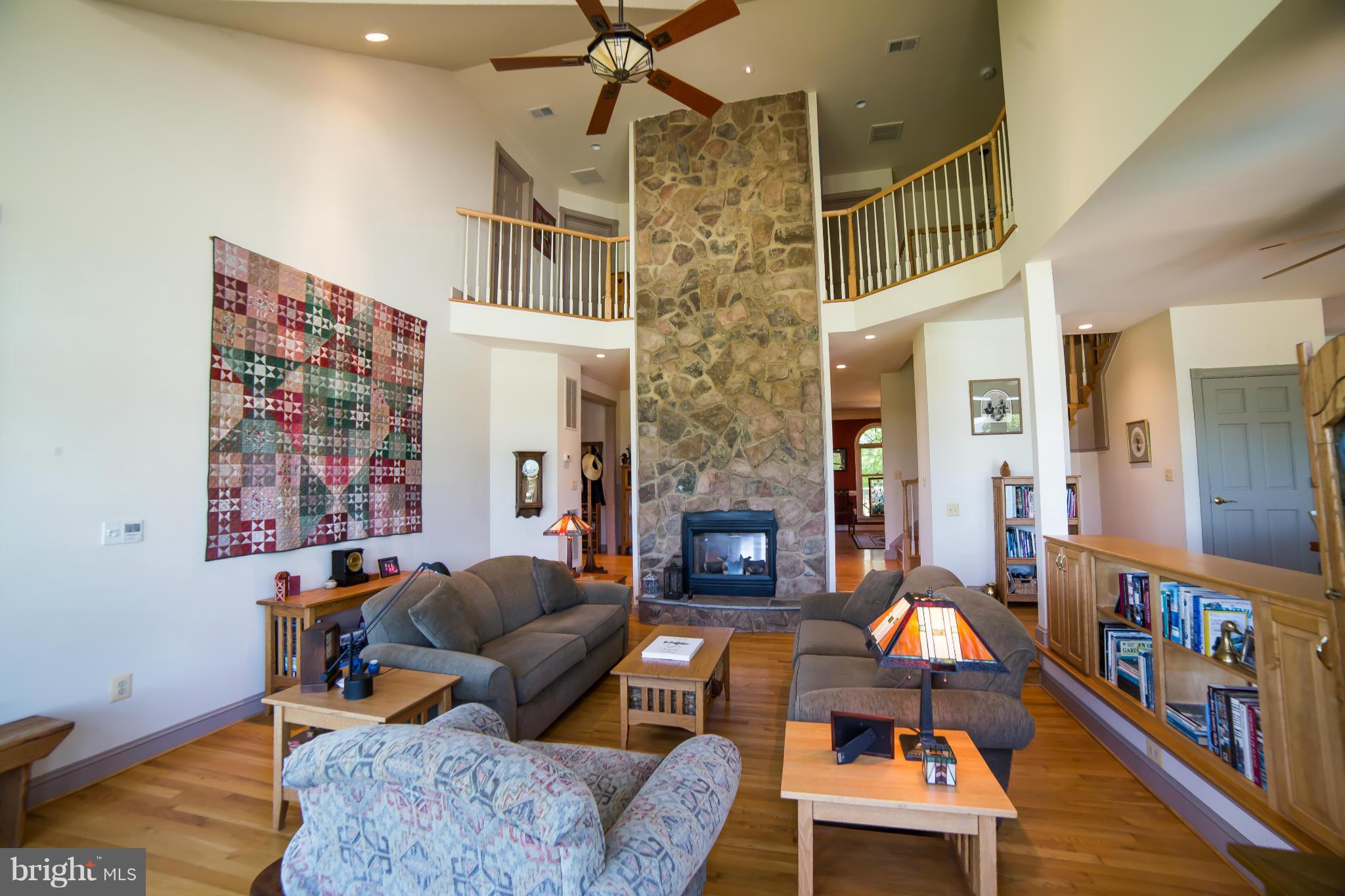 36876 Paxson Road Purcellville, VA 20132 - Photo 9 of 30 Family Room