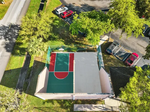 $2,495 | 1701 Northwest 96th Terrace, Unit 1C, Pembroke Pines, FL 33024