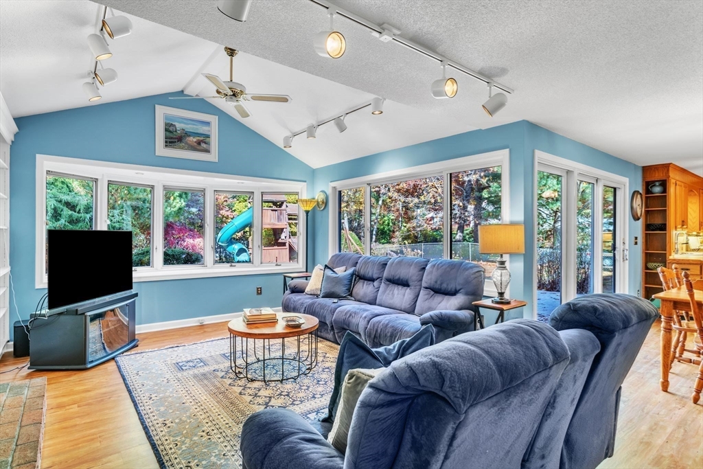 46 Northfield Road Longmeadow, MA 01106 - Photo 13 of 40 Gallery Image 13
