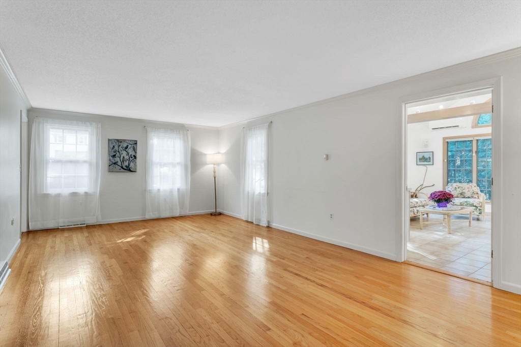46 Northfield Road Longmeadow, MA 01106 - Photo 18 of 40 Gallery Image 18