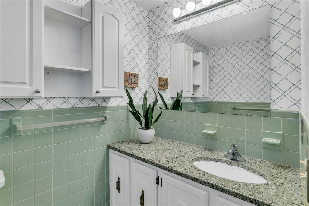 46 Northfield Road Longmeadow, MA 01106 - Photo 25 of 40 Gallery Image 25