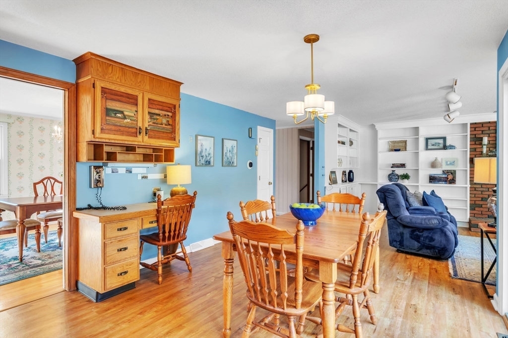46 Northfield Road Longmeadow, MA 01106 - Photo 5 of 40 Gallery Image 5