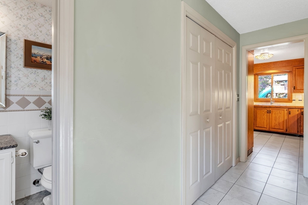 46 Northfield Road Longmeadow, MA 01106 - Photo 10 of 40 Gallery Image 10