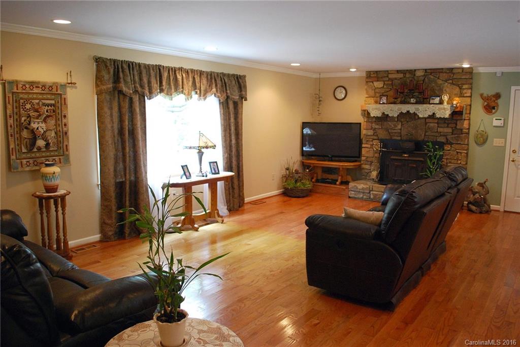 124 Warren Wilson Road Swannanoa, NC 28778 - Photo 20 of 24 Gallery Image 20