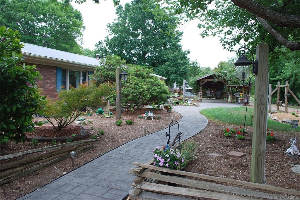 124 Warren Wilson Road Swannanoa, NC 28778 - Photo 7 of 24 Gallery Image 7