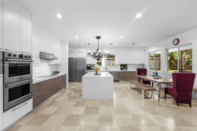 $6,900,000 | 8923 Ludlam Road, Pinecrest, FL 33156